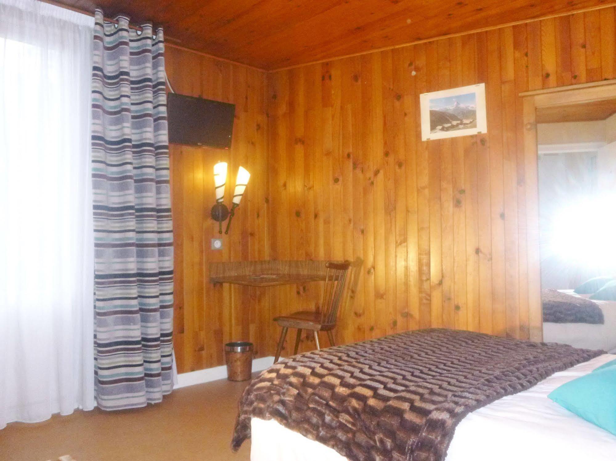 Auberge De Costaroche Albertville Exterior photo